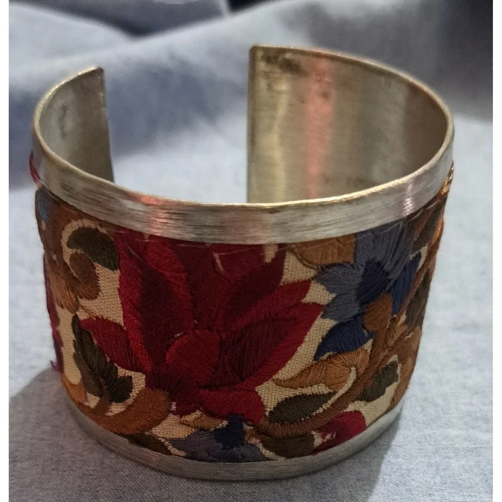Vintage Embroidered Lotus Cuff Bracelet 8" - Picture 6 of 6